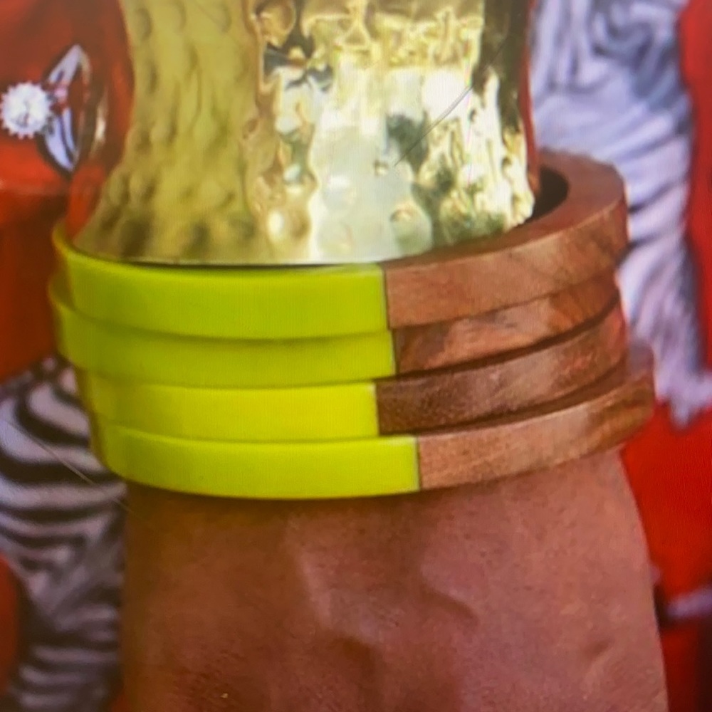 ISO Sassy Jones bangles